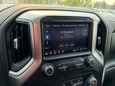 Used 2019 Chevrolet Silverado 1500 LTZ w/ LTZ Premium Package AWD/4WD image 27