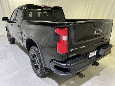 Certified 2023 Chevrolet Silverado 1500 ZR2 w/ Technology Package AWD/4WD image 8