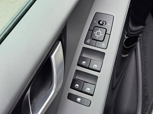 Certified 2025 Kia Niro EX FWD image 14