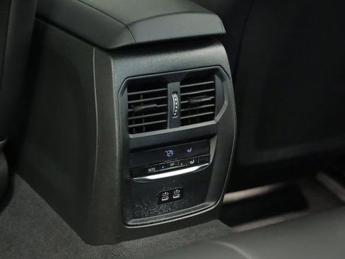 Used 2024 BMW 330i xDrive Sedan image 29