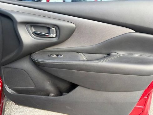 Used 2022 Nissan Murano SV FWD image 14