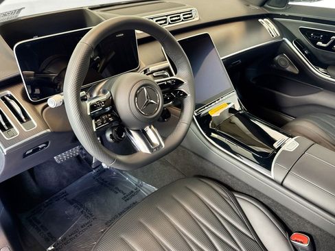 New 2025 Mercedes-Benz S 63 AMG S image 9
