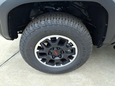 New 2026 Toyota Tacoma TRD Off-Road w/ TRD Off Road Upgrade Package AWD/4WD image 4