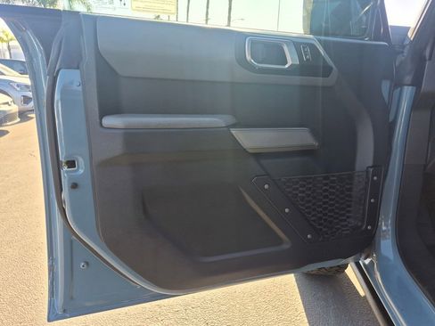 Used 2021 Ford Bronco Black Diamond image 10