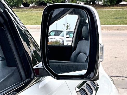 Certified 2016 INFINITI QX80 4WD w/ Driver's Assistance Package image 23