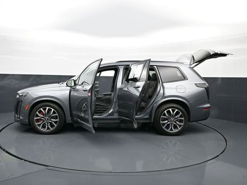 Used 2022 Cadillac XT6 Sport w/ Technology Package AWD/4WD image 58