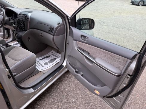 Used 2006 Toyota Sienna LE image 15