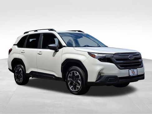 Used 2026 Subaru Forester Premium AWD/4WD image 1