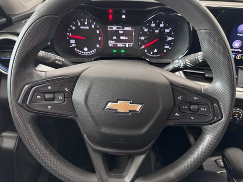 Certified 2024 Chevrolet Trax LS FWD image 13