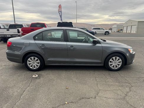 Used 2013 Volkswagen Jetta S image 8