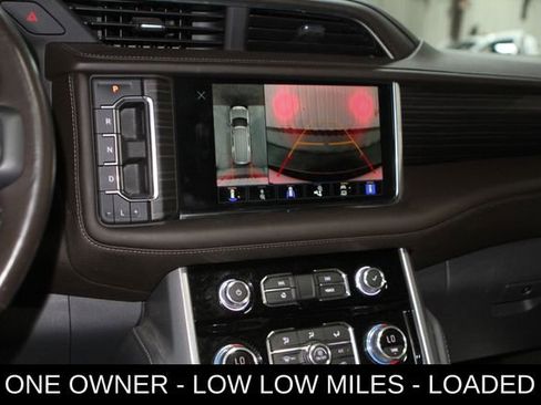 Used 2022 GMC Yukon XL Denali AWD/4WD image 23