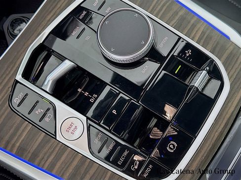 Certified 2024 BMW X5 xDrive50e w/ Premium Package image 17