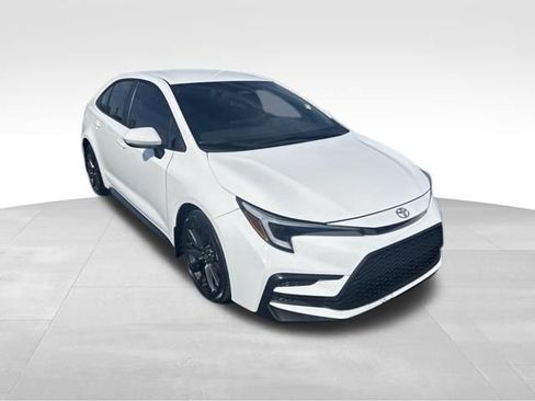 Used 2026 Toyota Corolla SE FWD image 7