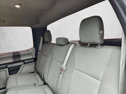 Used 2017 Ford F150 XLT image 14