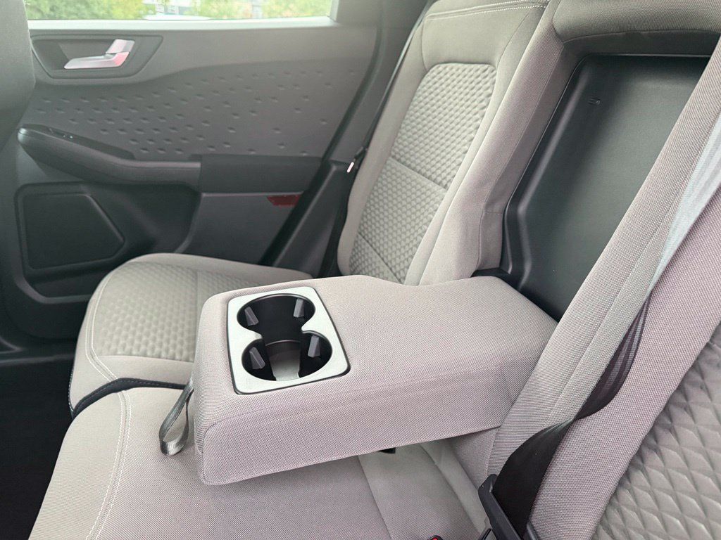 Used 2020 Ford Escape SE Sport FWD image 27