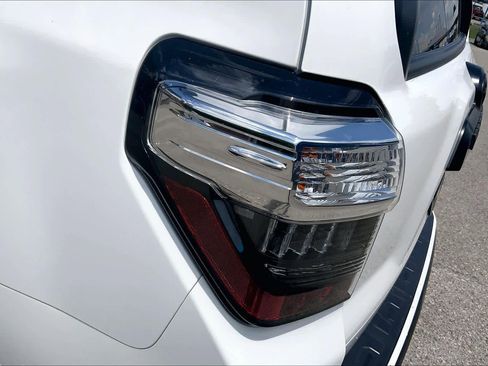 Used 2024 Toyota 4Runner TRD Off-Road Premium w/ Off Road Premium Plus Package AWD/4WD image 29