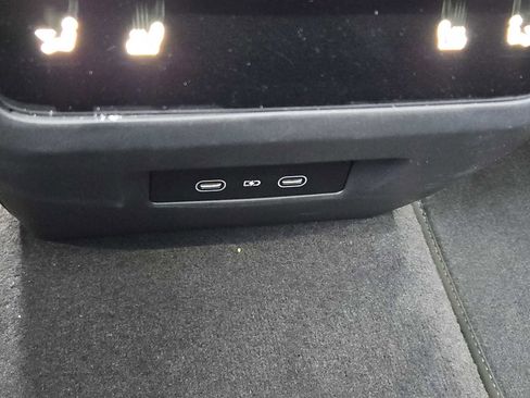 Certified 2025 Porsche Macan 4S Electric AWD/4WD image 33