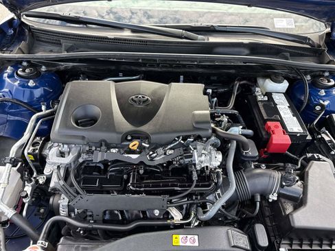 Used 2024 Toyota Camry XLE w/ Cold Weather Package FWD image 9