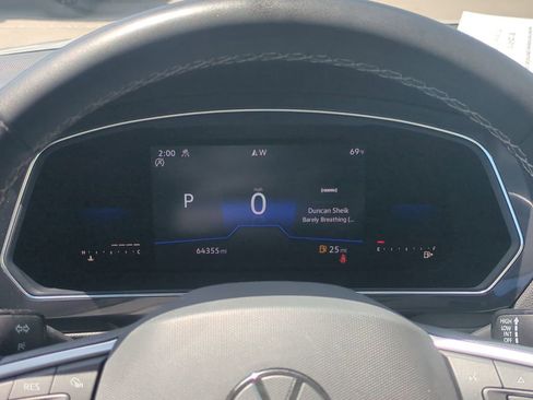 Used 2022 Volkswagen Tiguan SE image 29