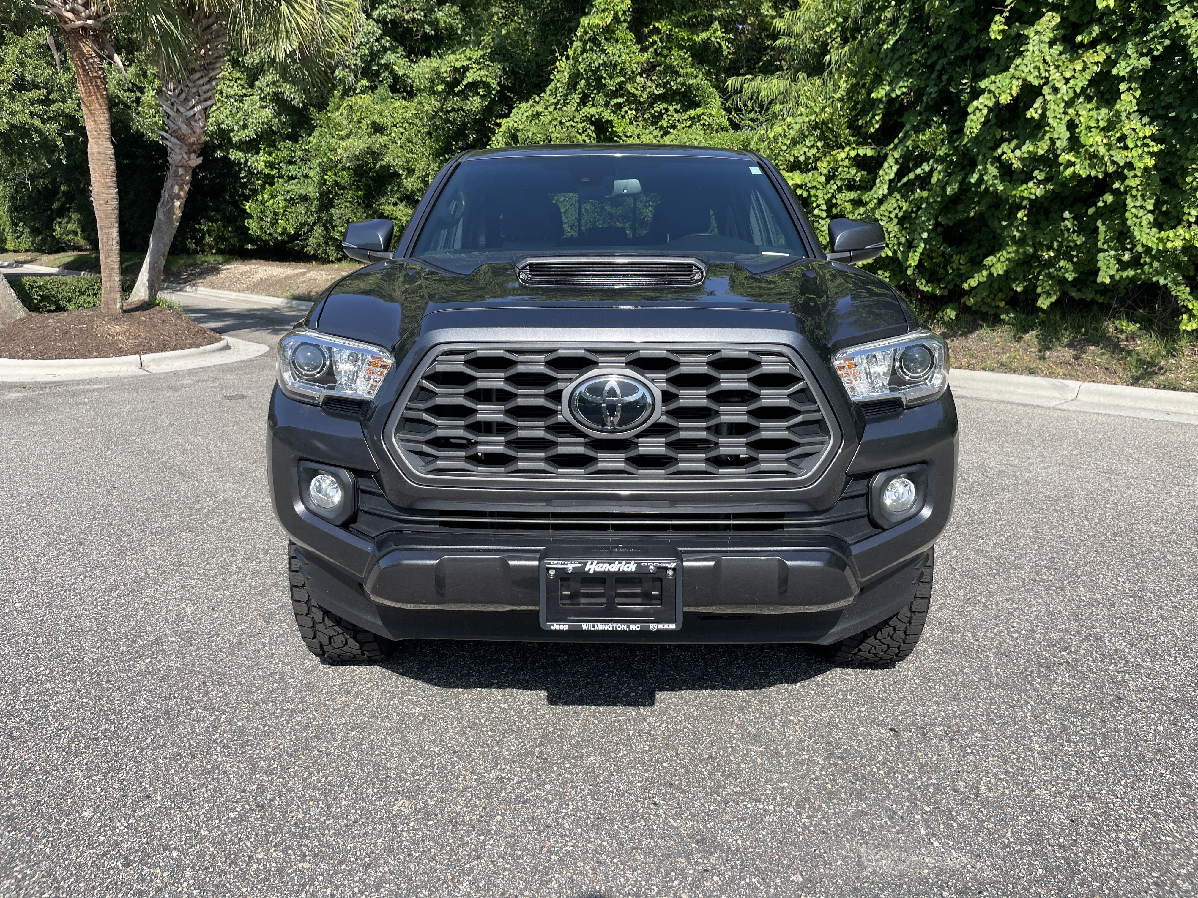 Used 2022 Toyota Tacoma TRD Sport w/ Technology Package AWD/4WD image 26