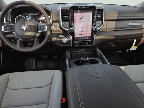 New 2026 RAM 1500 Laramie AWD/4WD image 8