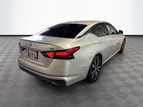 Used 2019 Nissan Altima 2.5 SR FWD image 7