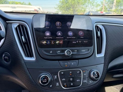 Used 2023 Chevrolet Malibu LT FWD image 19