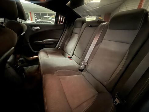 Used 2018 Dodge Charger SXT w/ Blacktop Package image 13
