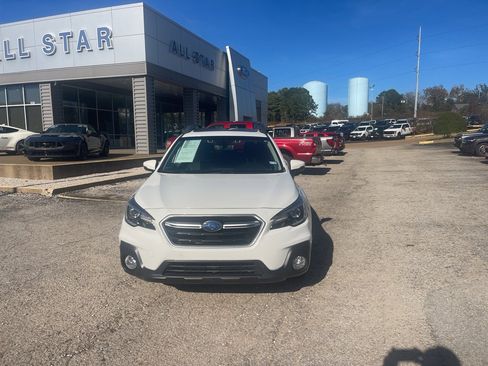 Used 2019 Subaru Outback 2.5i Limited image 2