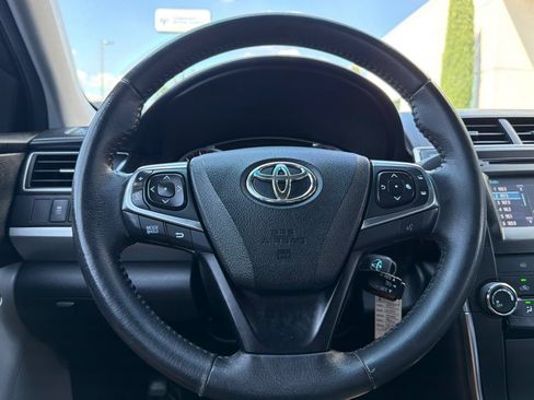 Used 2017 Toyota Camry SE FWD image 21