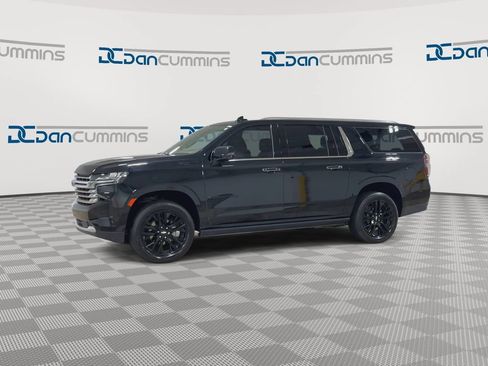Used 2024 Chevrolet Suburban High Country w/ Premium Package AWD/4WD image 6