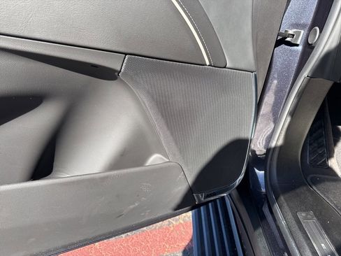 Used 2024 Cadillac Escalade Sport w/ LPO, ONYX Package image 16