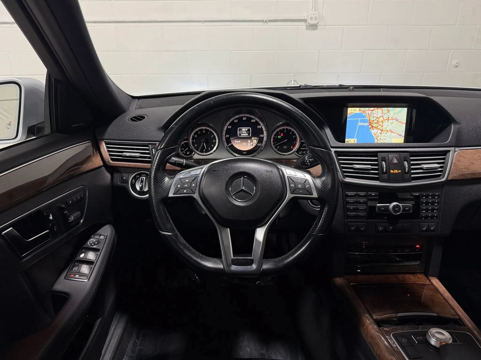 Used 2012 Mercedes-Benz E 550 4MATIC Sedan image 24