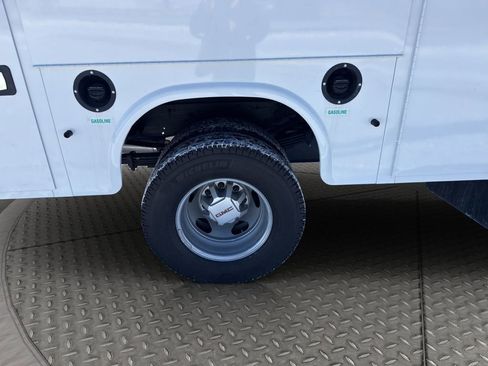 New 2025 GMC Sierra 3500 Pro w/ Convenience Package image 23