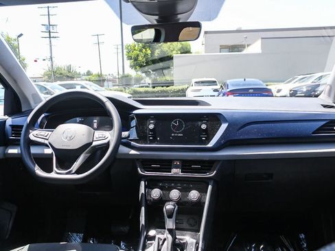 Used 2023 Volkswagen Taos SE w/ Panoramic Sunroof Package AWD/4WD image 16