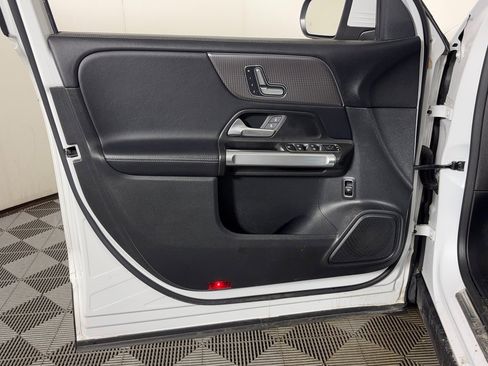 Certified 2021 Mercedes-Benz GLB 250 GLB 250 image 12