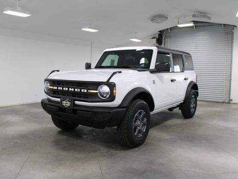 New 2025 Ford Bronco Big Bend image 3