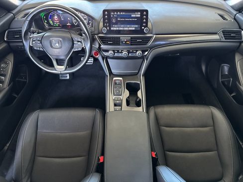 Used 2022 Honda Accord Sport image 4