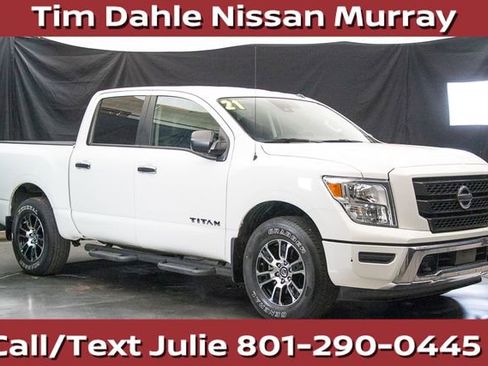Used 2021 Nissan Titan SV w/ Accessory Utility Package AWD/4WD image 1