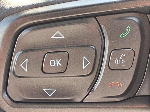 Used 2024 Jeep Wrangler Unlimited Sport AWD/4WD image 16