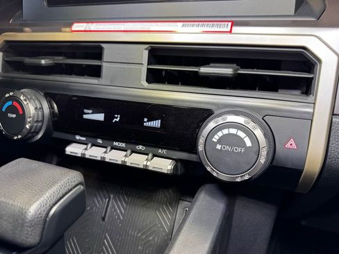 Used 2025 Toyota Tacoma SR5 image 34