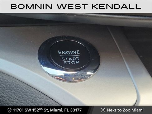 Used 2023 Ford Explorer XLT image 18