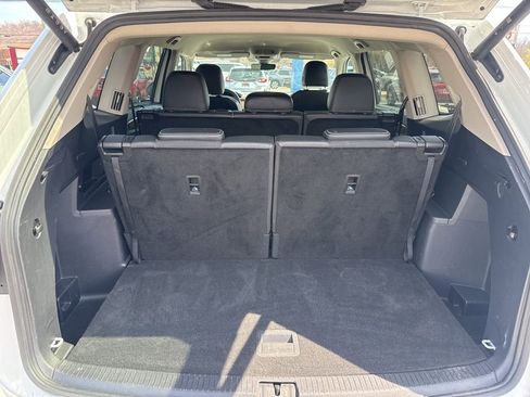 Used 2025 Volkswagen Atlas SE image 12