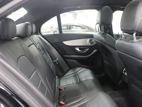 Used 2018 Mercedes-Benz C 300 4MATIC Sedan image 23