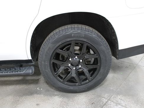 Used 2021 Chevrolet Tahoe Z71 image 40