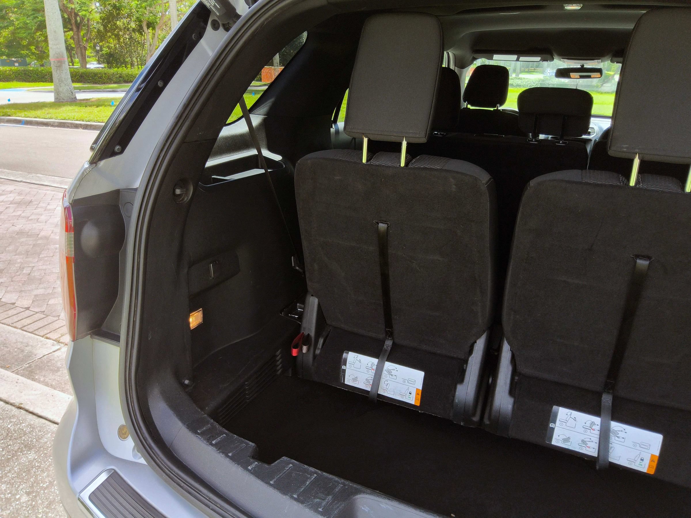 Used 2018 Ford Explorer XLT w/ Equipment Group 201A FWD image 49