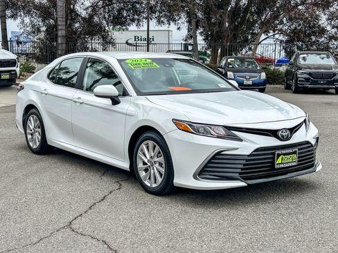 Used 2024 Toyota Camry LE FWD image 3