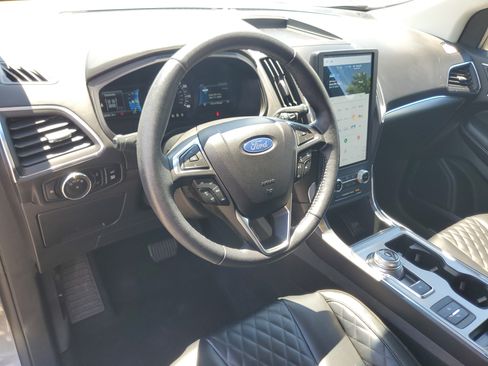 Used 2023 Ford Edge Titanium AWD/4WD image 13