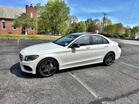 Used 2018 Mercedes-Benz C 300 4MATIC Sedan image 3