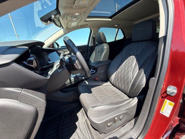 Used 2021 Buick Envision Avenir AWD/4WD image 21